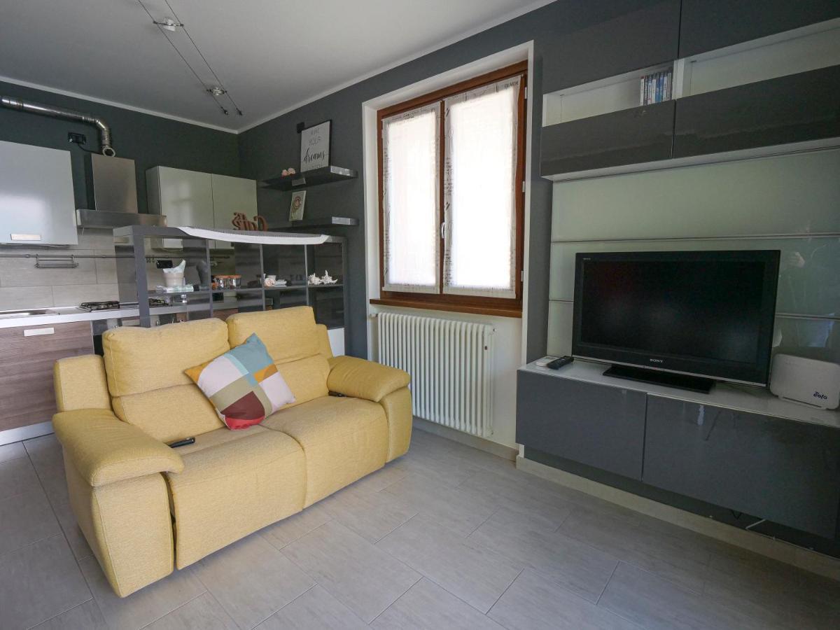 Full Of Colour Apartment Bellano Exterior photo